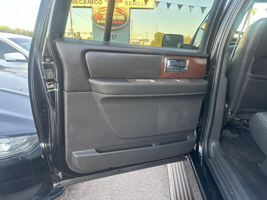 used 2014 Lincoln Navigator car, priced at $10,995