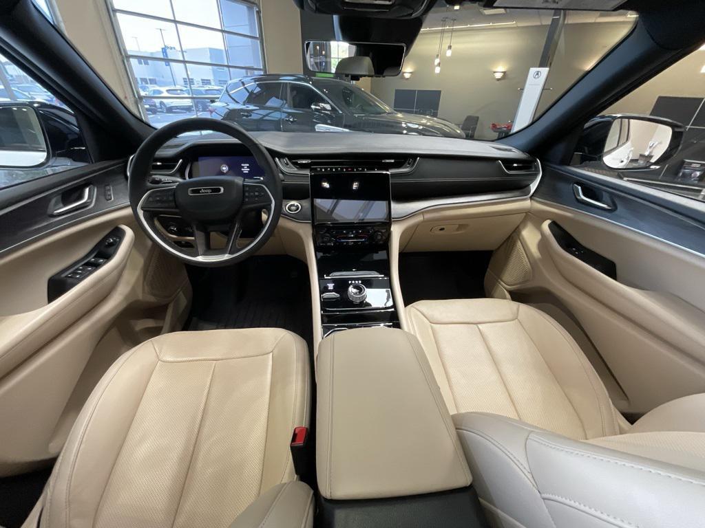 used 2023 Jeep Grand Cherokee car, priced at $33,000