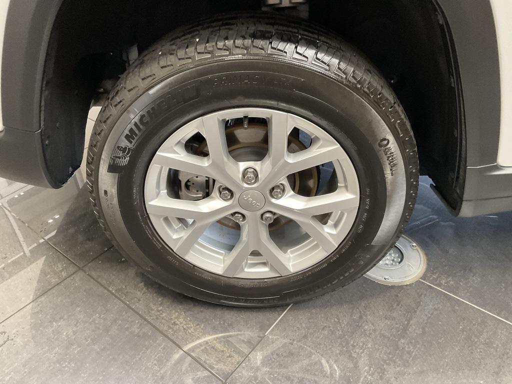 used 2023 Jeep Grand Cherokee car, priced at $33,000