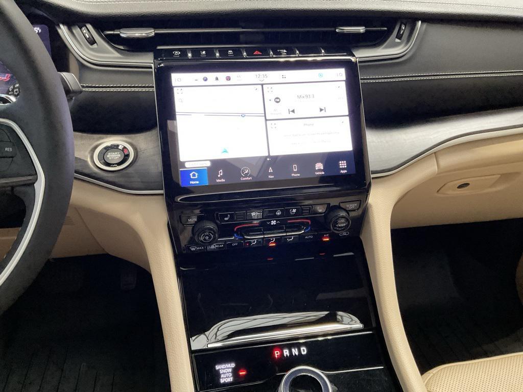 used 2023 Jeep Grand Cherokee car, priced at $33,000