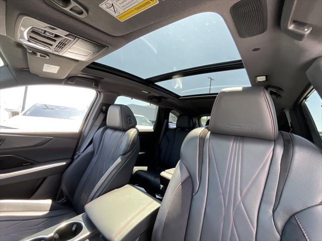 new 2025 Acura MDX car, priced at $77,200