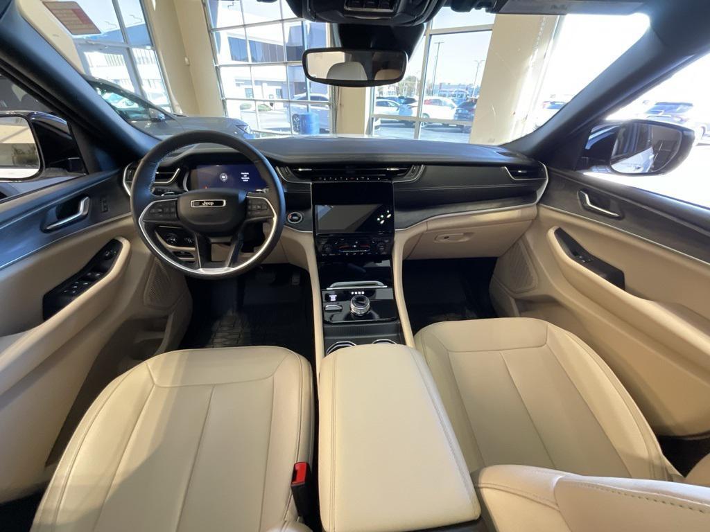 used 2024 Jeep Grand Cherokee car, priced at $38,700