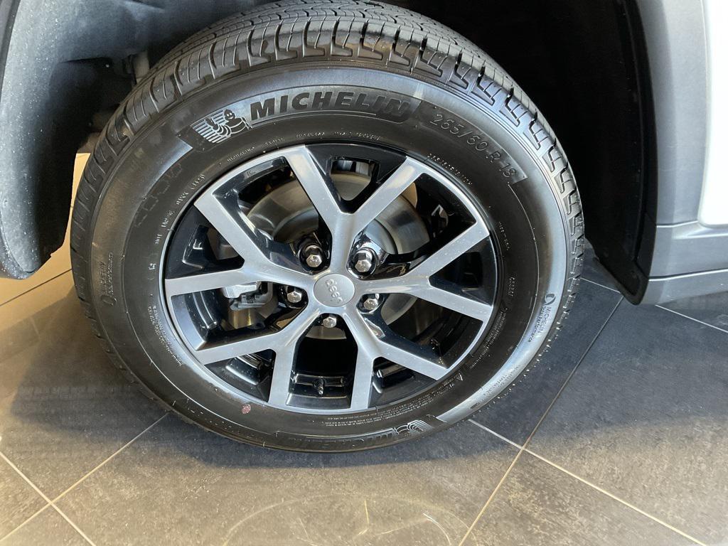 used 2024 Jeep Grand Cherokee car, priced at $38,700