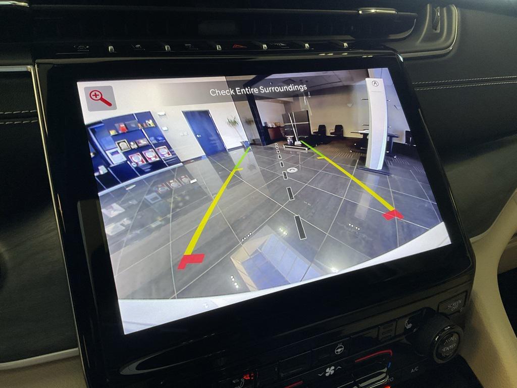 used 2024 Jeep Grand Cherokee car, priced at $38,700