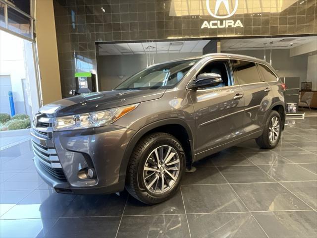 used 2018 Toyota Highlander car, priced at $26,500