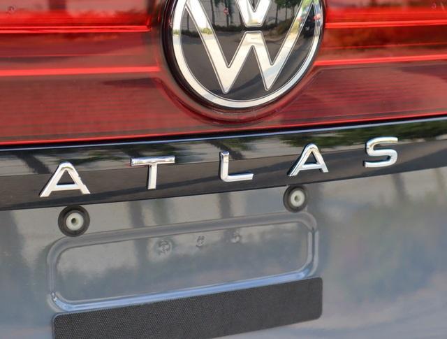 new 2024 Volkswagen Atlas car, priced at $44,639