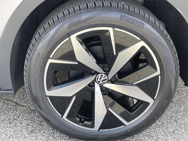 new 2025 Volkswagen ID.4 car, priced at $51,261