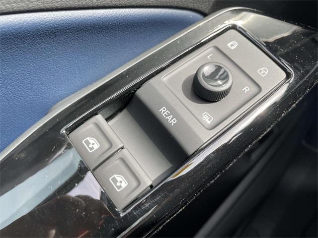 new 2025 Volkswagen ID.4 car, priced at $51,261
