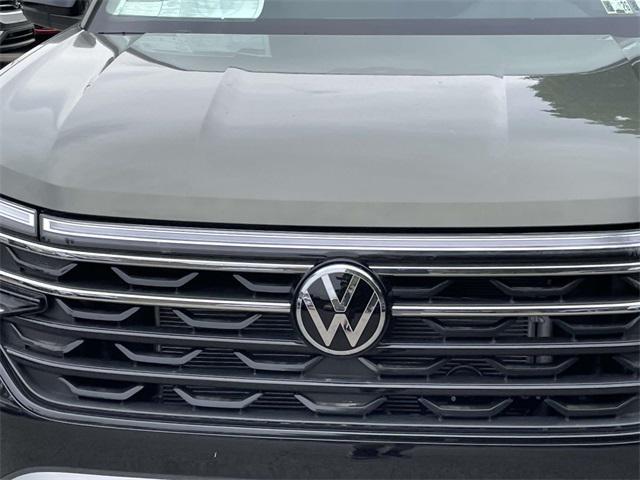 new 2025 Volkswagen Atlas car, priced at $44,308