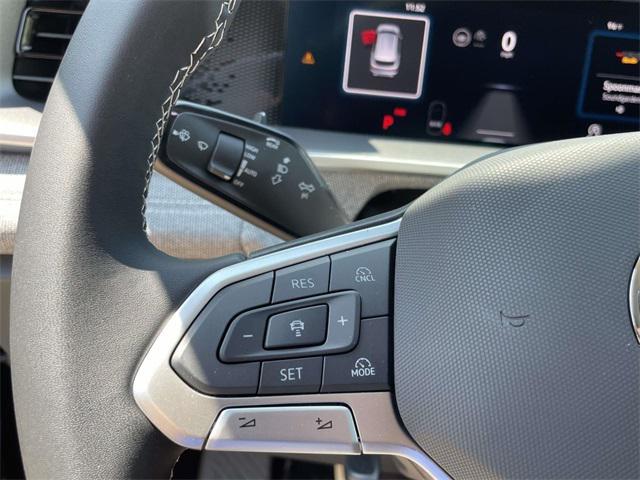 new 2025 Volkswagen Tiguan car, priced at $32,420