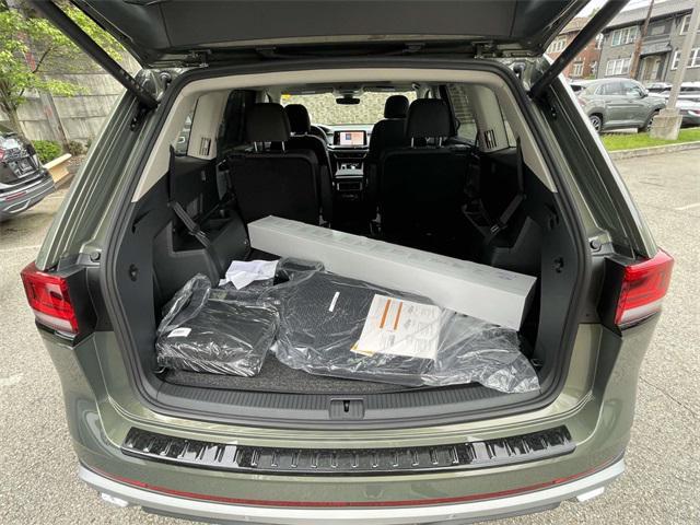 new 2025 Volkswagen Atlas car, priced at $45,541