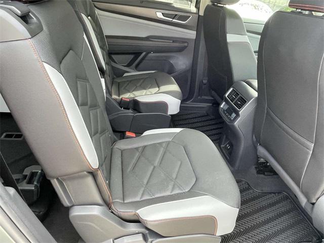 new 2025 Volkswagen Atlas car, priced at $45,541