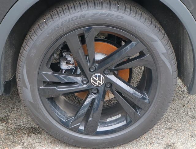 new 2024 Volkswagen Tiguan car, priced at $36,618