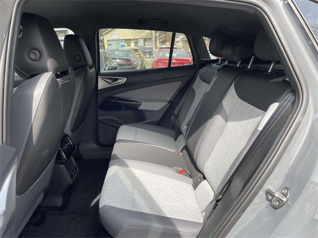new 2025 Volkswagen ID.4 car, priced at $46,161