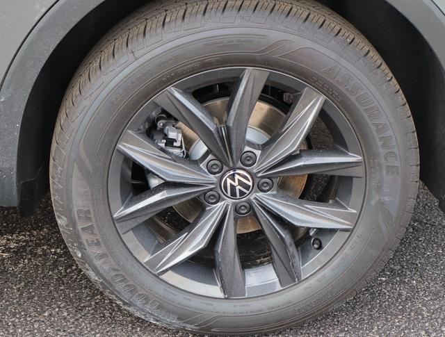 new 2024 Volkswagen Tiguan car, priced at $34,173
