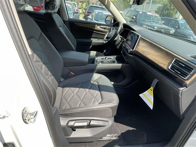 new 2025 Volkswagen Atlas car, priced at $40,643