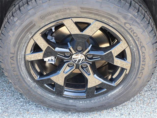 new 2024 Volkswagen Atlas car, priced at $44,846