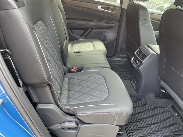 new 2025 Volkswagen Atlas car, priced at $54,275