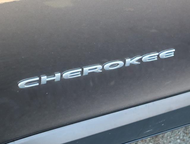 used 2015 Jeep Cherokee car, priced at $11,992