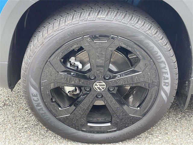 new 2025 Volkswagen Taos car, priced at $30,876