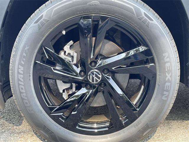 new 2025 Volkswagen Atlas Cross Sport car, priced at $47,536