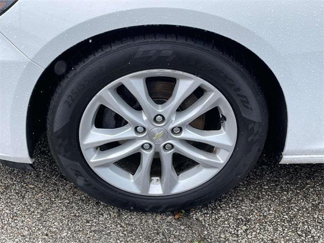 used 2018 Chevrolet Malibu car, priced at $13,987