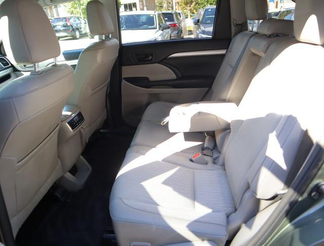 used 2015 Toyota Highlander car, priced at $13,549