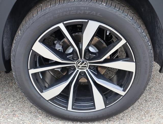 new 2024 Volkswagen Atlas Cross Sport car, priced at $52,517