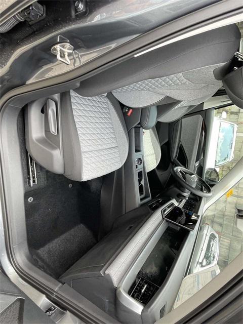 new 2025 Volkswagen Tiguan car, priced at $33,121