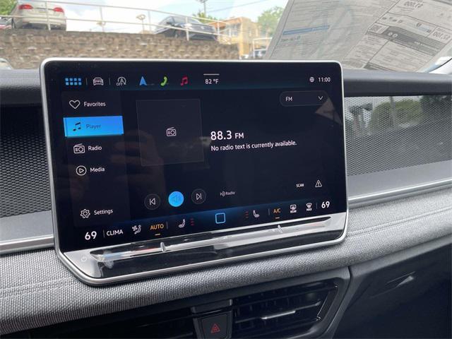 new 2025 Volkswagen Tiguan car, priced at $33,121