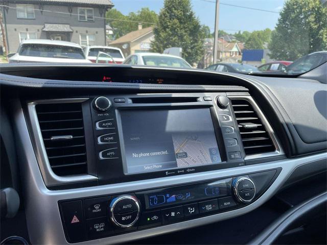 used 2018 Toyota Highlander car, priced at $22,840