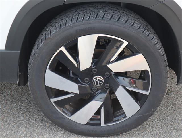 new 2024 Volkswagen Taos car, priced at $34,014