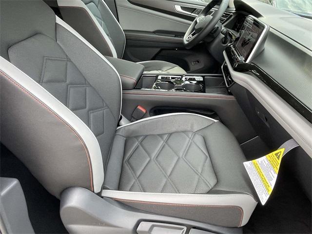 new 2025 Volkswagen Atlas car, priced at $48,181