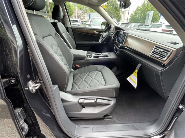 new 2025 Volkswagen Atlas car, priced at $38,038