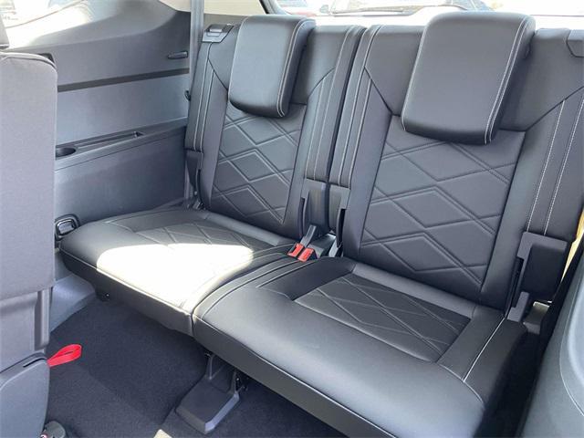 new 2025 Volkswagen Atlas car, priced at $44,561