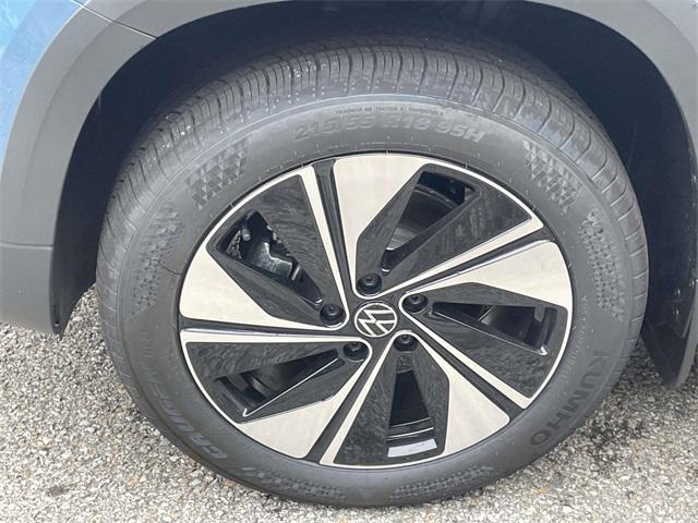 new 2025 Volkswagen Taos car, priced at $32,292