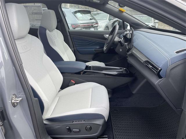 new 2025 Volkswagen ID.4 car, priced at $40,095