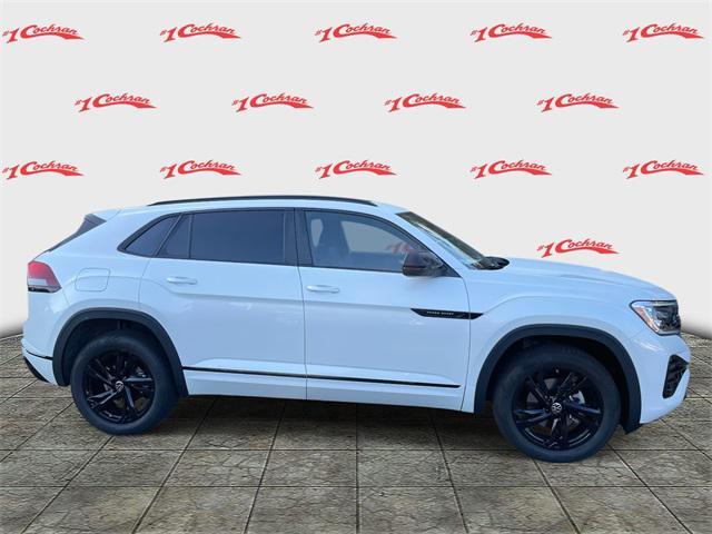 new 2026 Volkswagen Atlas Cross Sport car, priced at $53,376