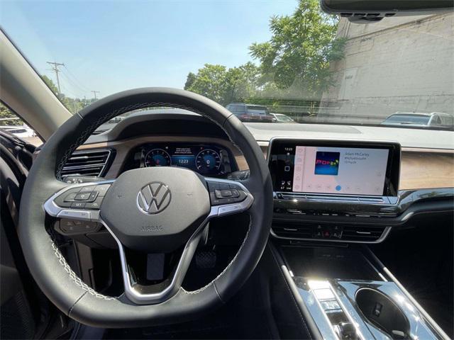 new 2025 Volkswagen Atlas car, priced at $45,398