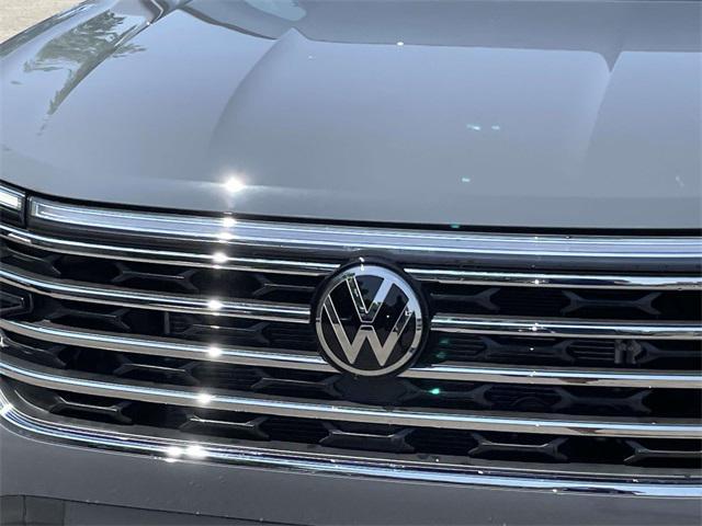 new 2025 Volkswagen Atlas car, priced at $45,398
