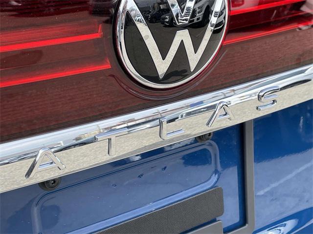 new 2025 Volkswagen Atlas car, priced at $38,668