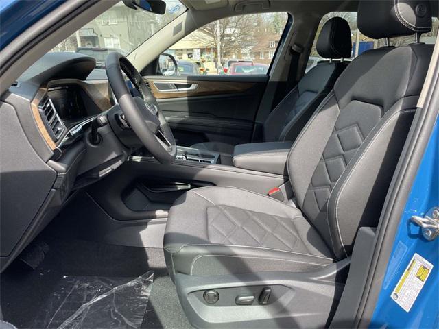 new 2025 Volkswagen Atlas car, priced at $38,668