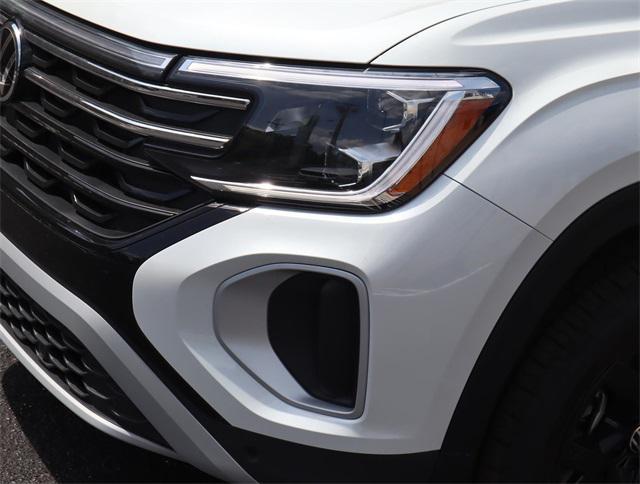 new 2024 Volkswagen Atlas car, priced at $46,018