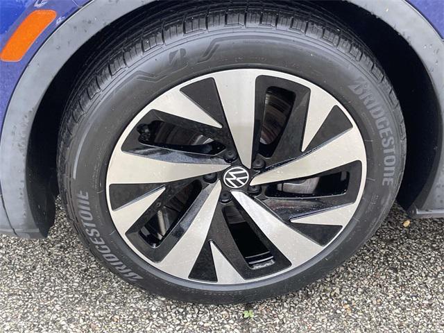 used 2021 Volkswagen ID.4 car, priced at $17,998
