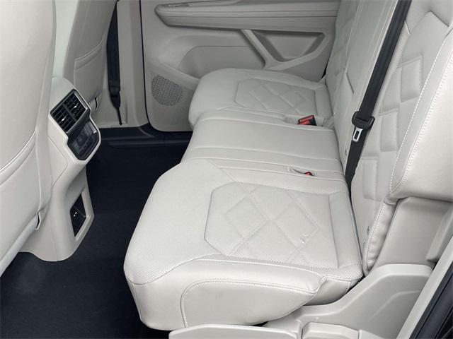new 2025 Volkswagen Atlas car, priced at $44,561