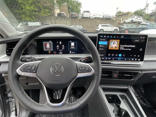 new 2025 Volkswagen Tiguan car, priced at $35,543