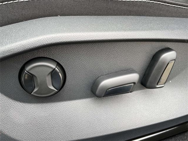 new 2025 Volkswagen Taos car, priced at $35,298