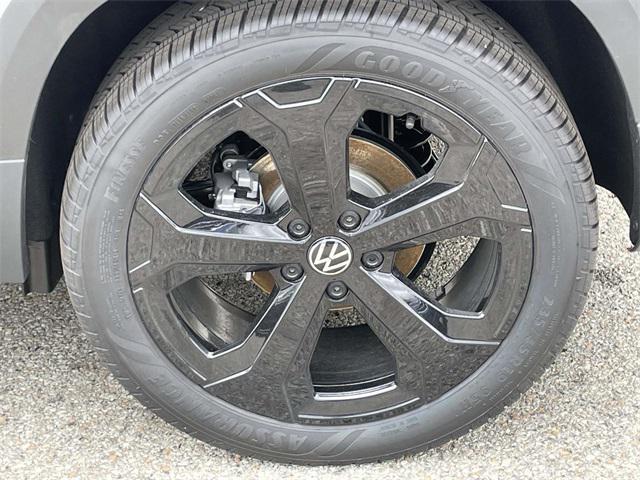 new 2025 Volkswagen Taos car, priced at $35,298