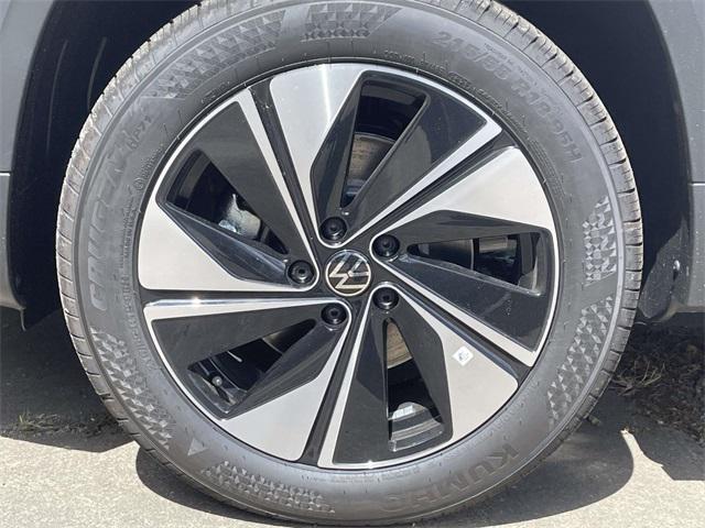 new 2025 Volkswagen Taos car, priced at $30,196