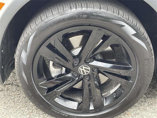 used 2024 Volkswagen Tiguan car, priced at $31,636